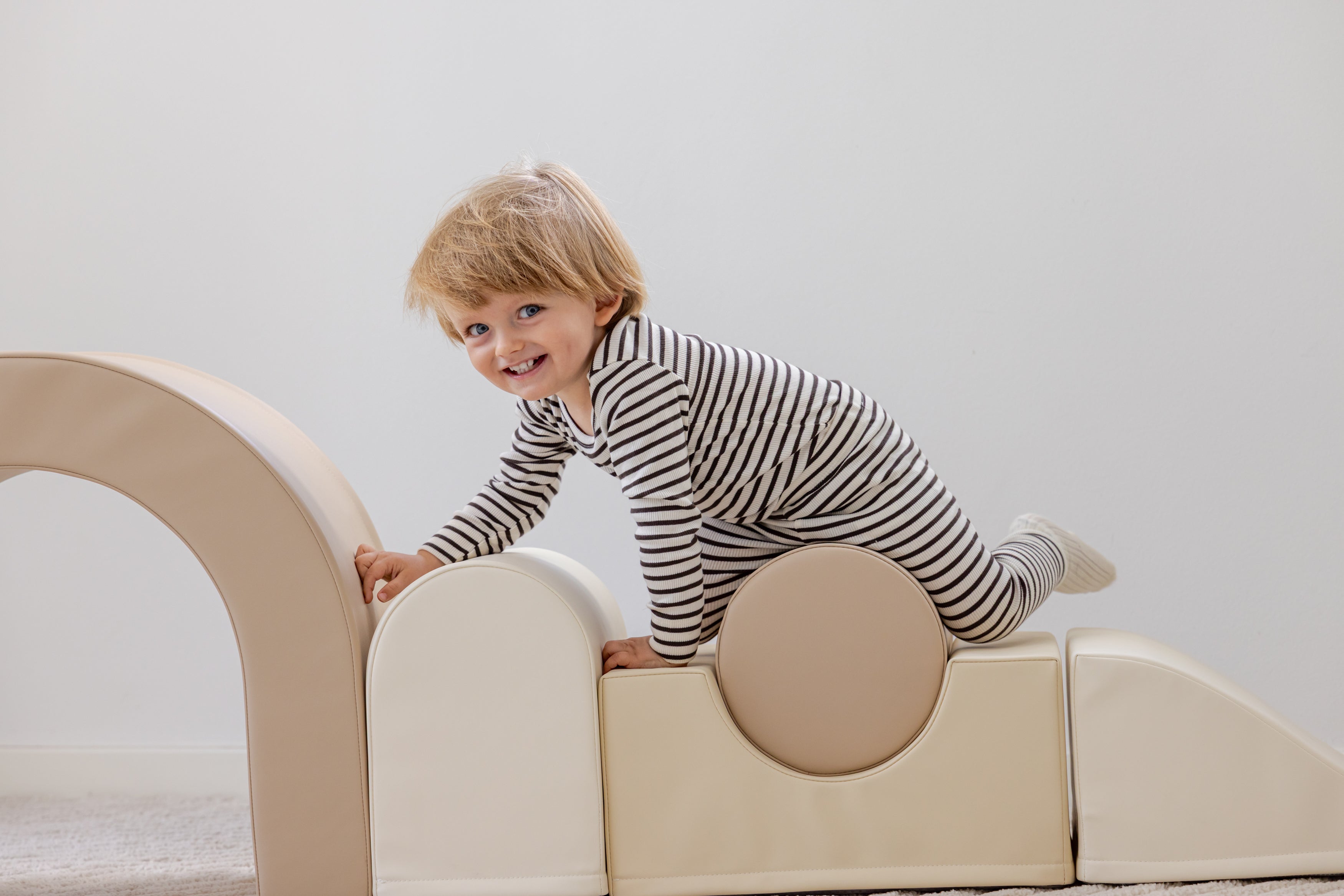 Rainbow Play Set - 7-Piece Foam Play Set