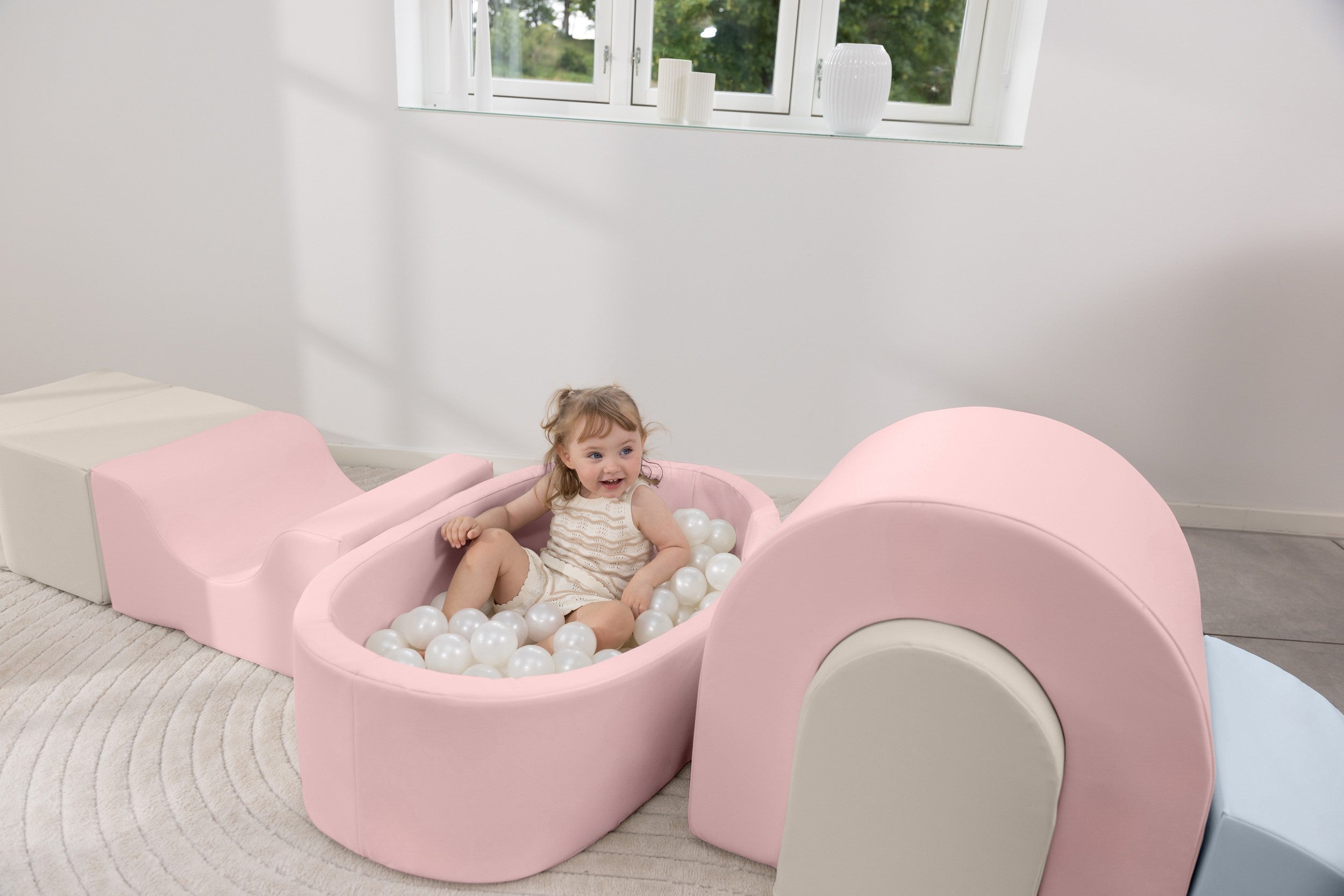 LUX Playset with Ball Pit - Pastel - 9-Piece