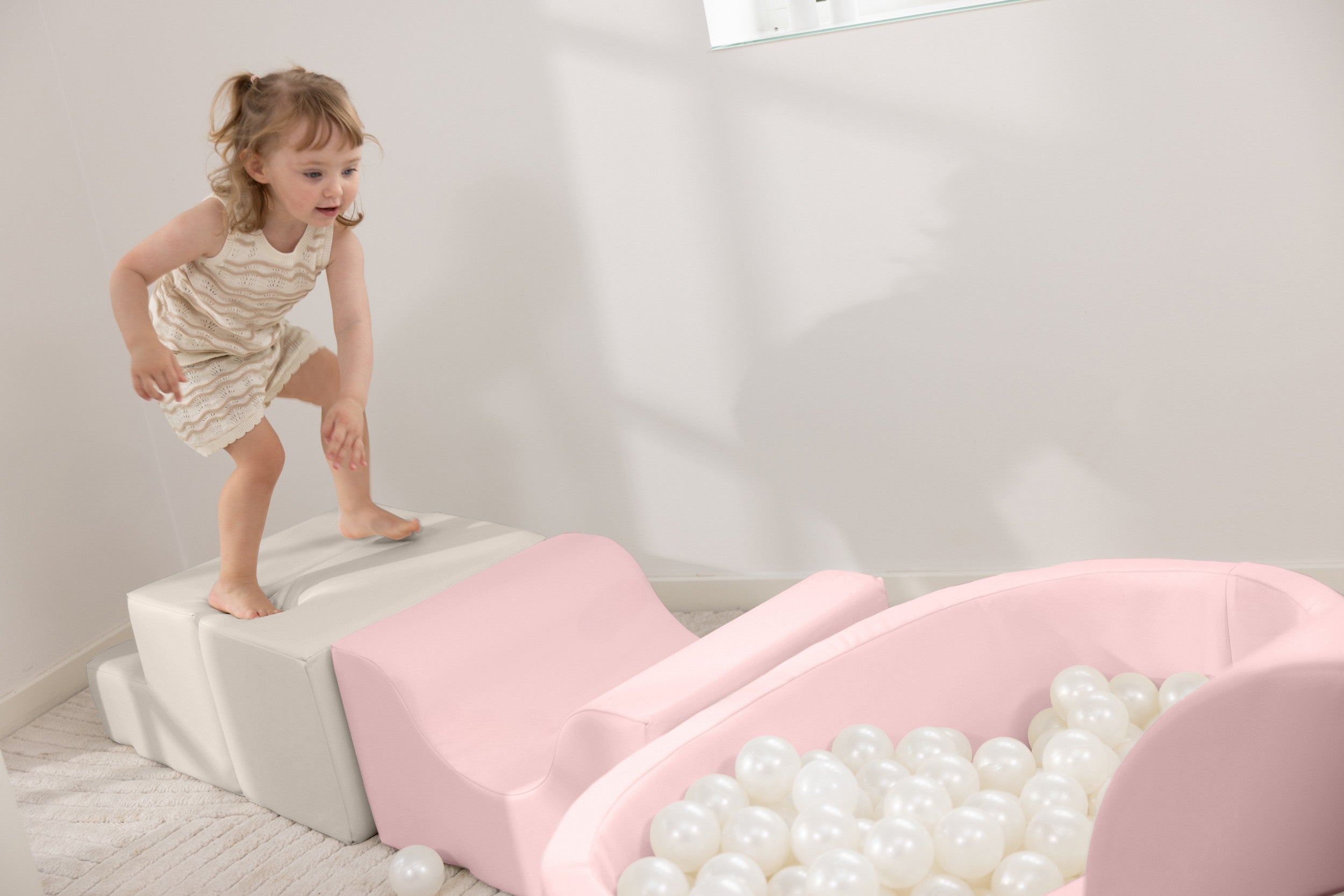 LUX Playset with Ball Pit - Pastel - 9-Piece